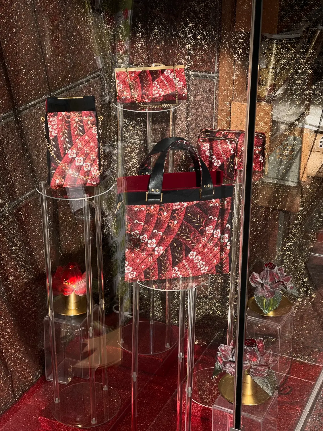 《1月》金襴ディスプレイが新しくなりました！