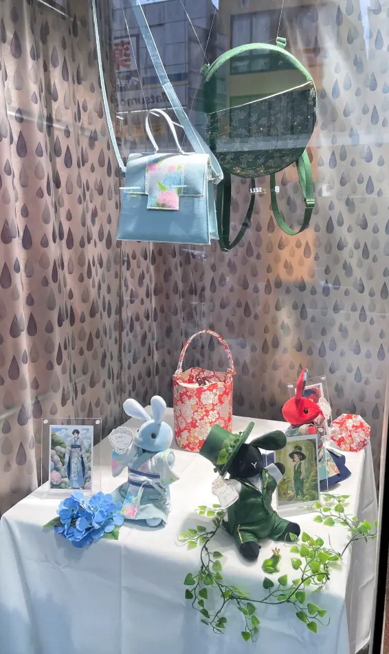 《６月》金襴ディスプレイが新しくなりました！