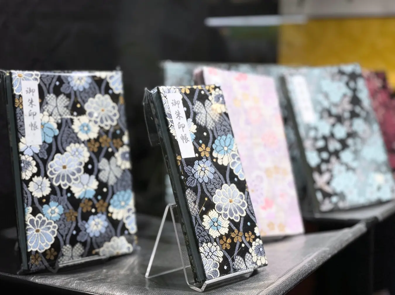 《10月》金襴ディスプレイが新しくなりました！