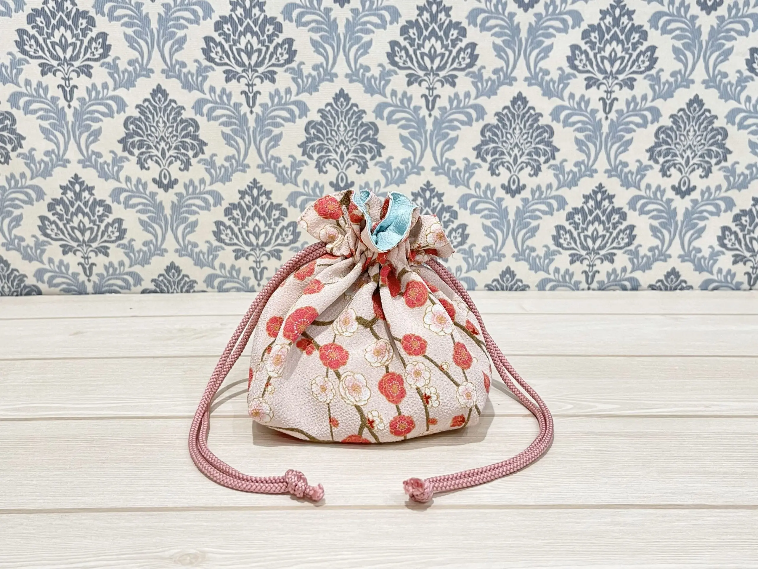 【作り方・レシピ付き】ちりめんのリバーシブル巾着