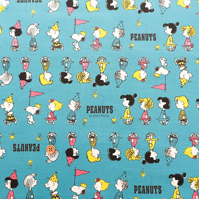 コットンオックスプリント生地　スヌーピー　パレード