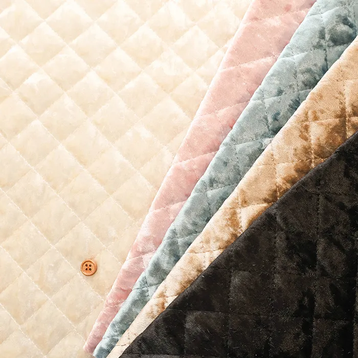 中国製　Nerori Rose　ポリエステルベロアダイヤキルト生地　無地