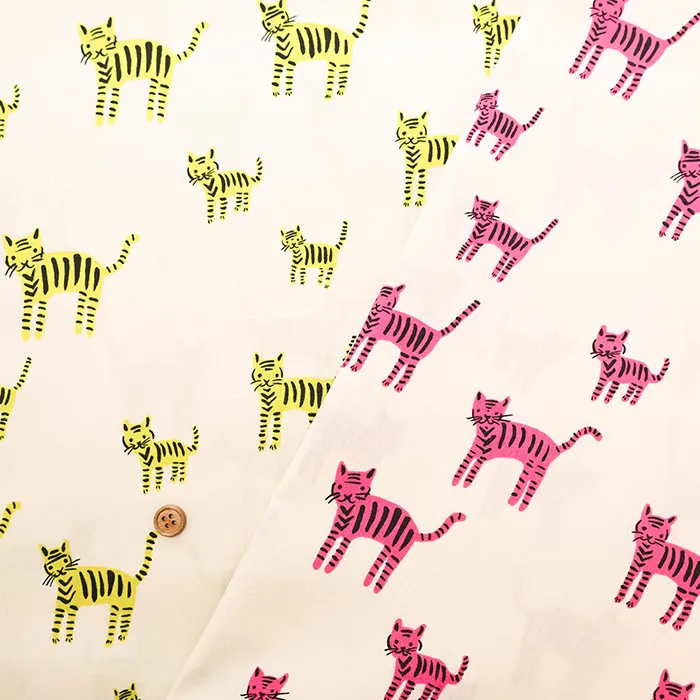 USAコットンプリント生地　moda　CATNAP　タイガー