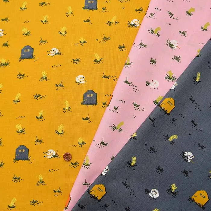 USAコットン　moda RUBY STAR SOCIETY　GRAVE YARD(蓄光プリント)