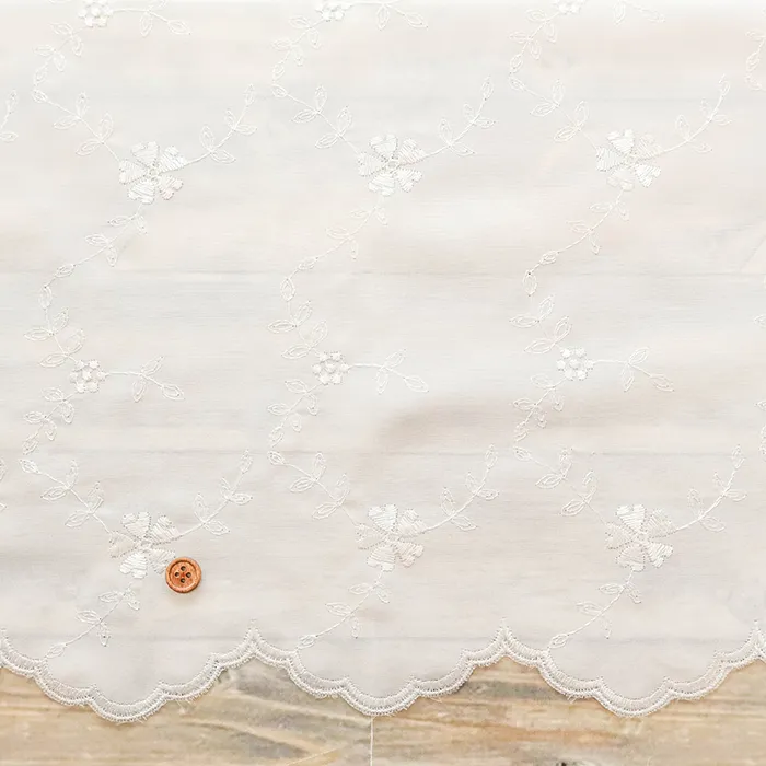 ポリエステルカフェカーテン生地　クローバー　約45ｃｍ丈