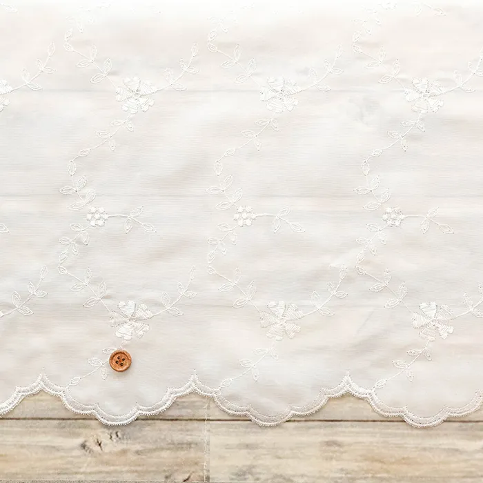 ポリエステルカフェカーテン生地　クローバー　約70ｃｍ丈