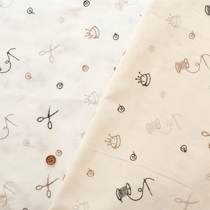 Petite Pique　コットンキャンブリック刺繍生地　ソーイング