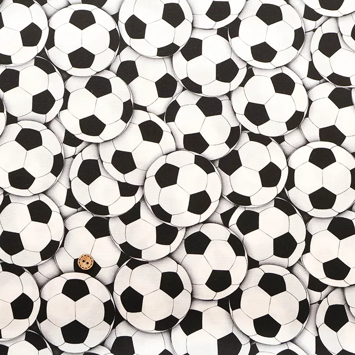 USAコットンプリント生地　TIMELESS TREASURES　soccer ball