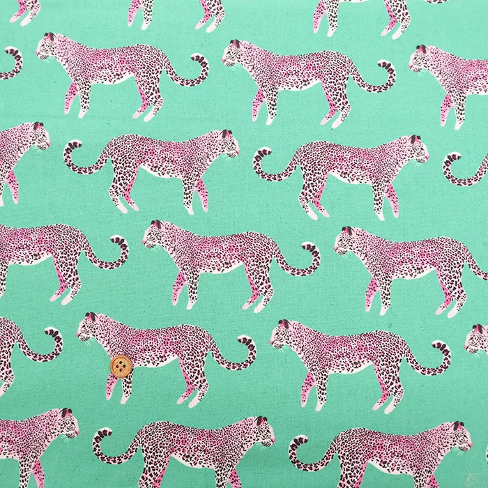 USAコットンプリント生地　TIMELESS TREASURES　レオパード