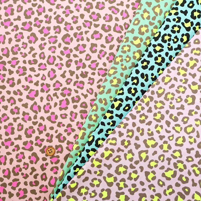 コットンスケアネオンプリント生地　レオパード