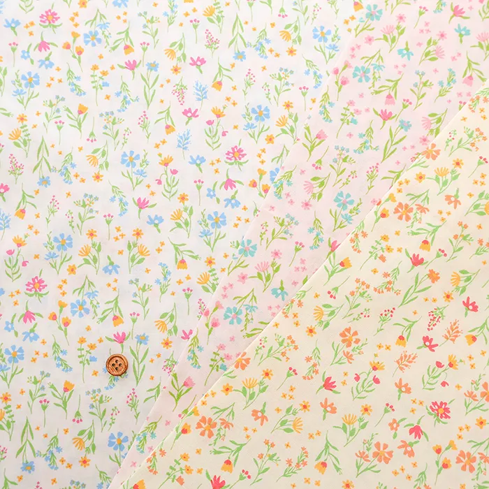 コットンスケアプリント生地　ミニフラワー