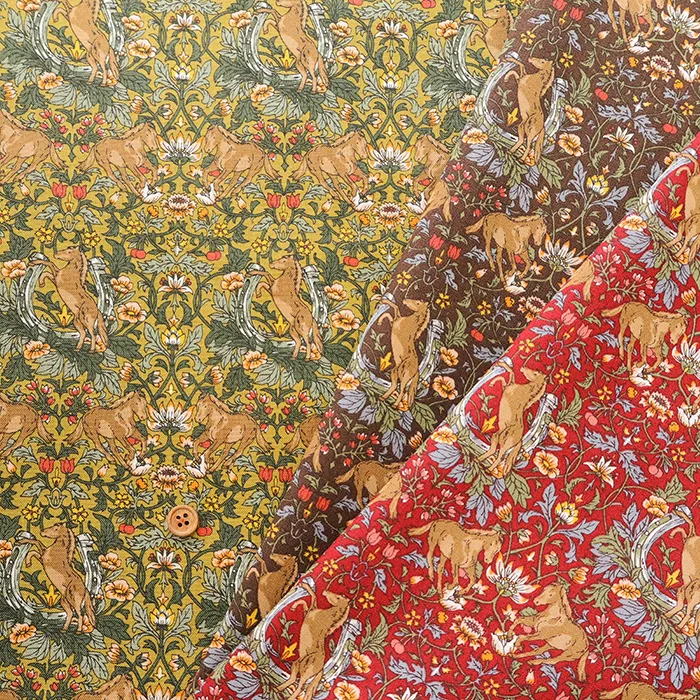 コットンシーチングプリント生地　フラワー＆ホース