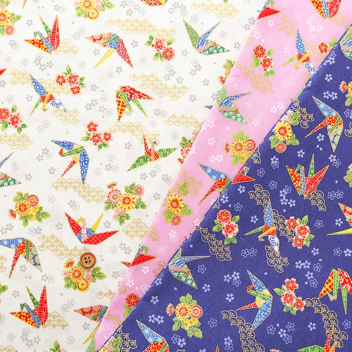 コットンシーチングラメプリント生地　折り鶴