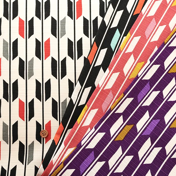 コットンシャンタンプリント生地　シンプルモダン　矢絣