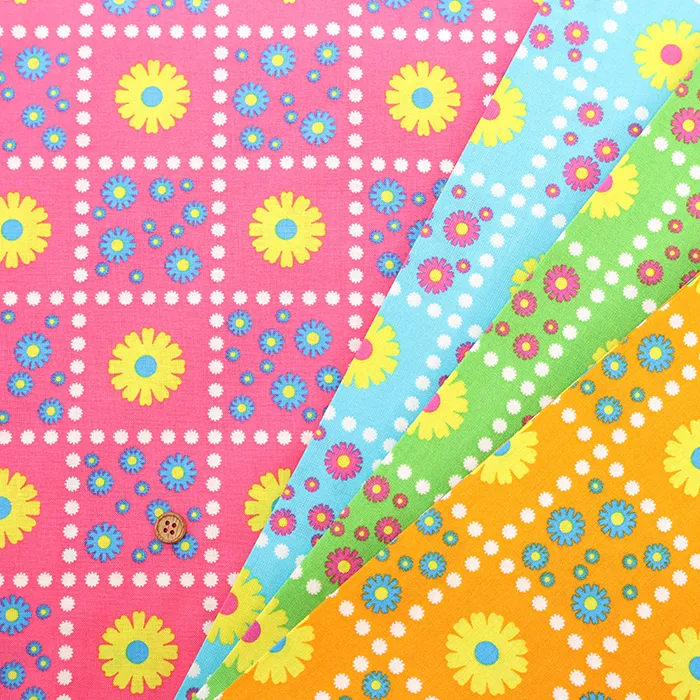 コットンシーチングプリント生地　ポップフラワー