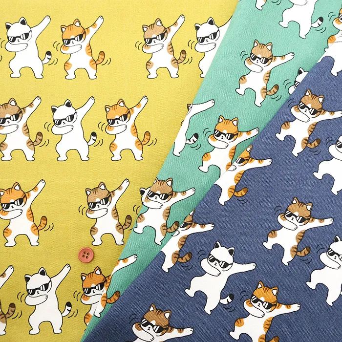 コットンオックスプリント生地　ダンスキャット
