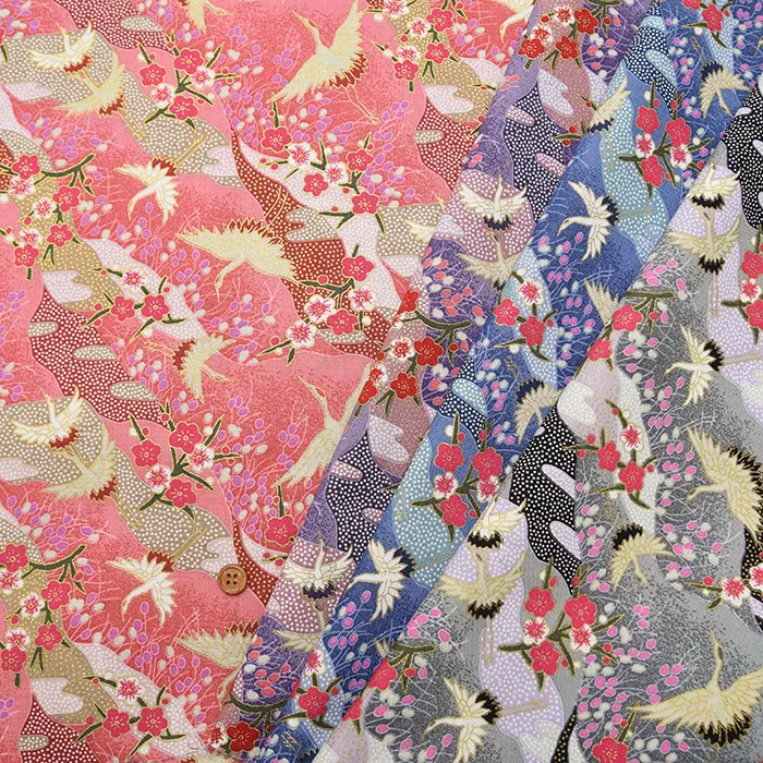 コットンシーチングラメプリント生地　鶴