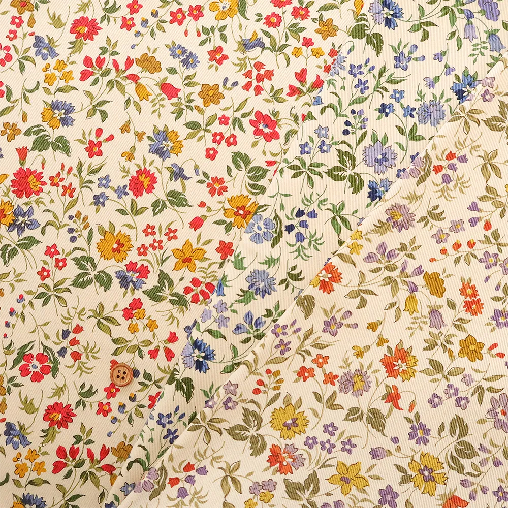 コットンツイルプリント生地　フラワー