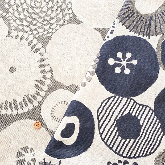 コットンジャガード生地　インクブルーの花