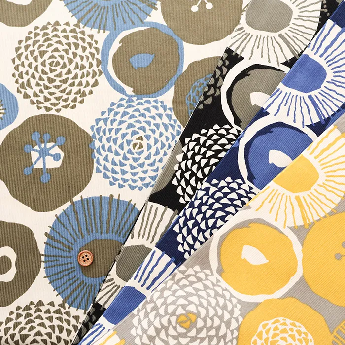 コットンシャツコールプリント生地　インクブルーの花