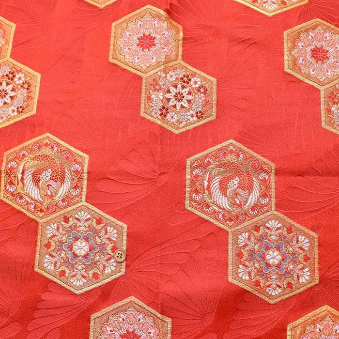 金襴　亀甲文様