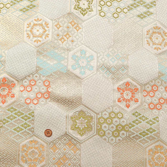 金襴　亀甲と吉祥