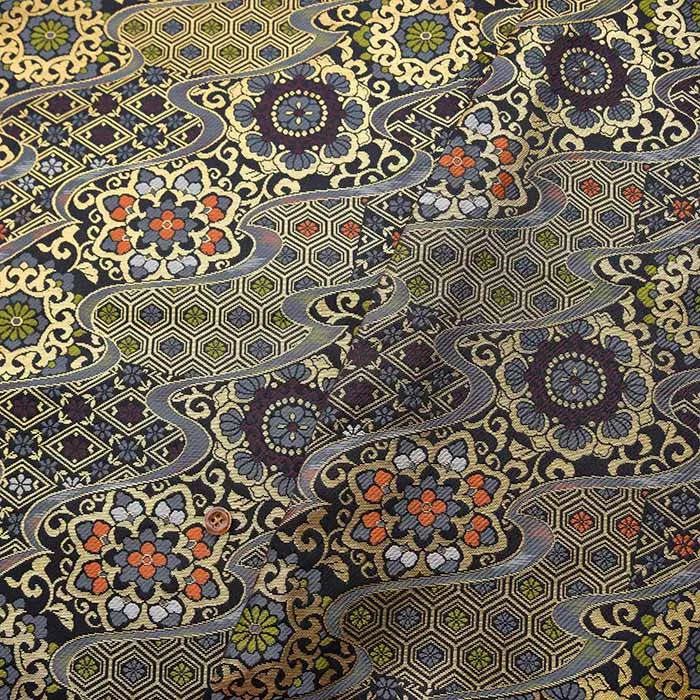 金襴　華流水模様