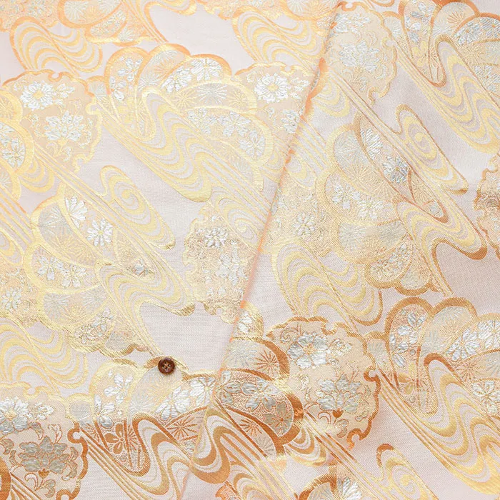 金襴　雪輪霞取り