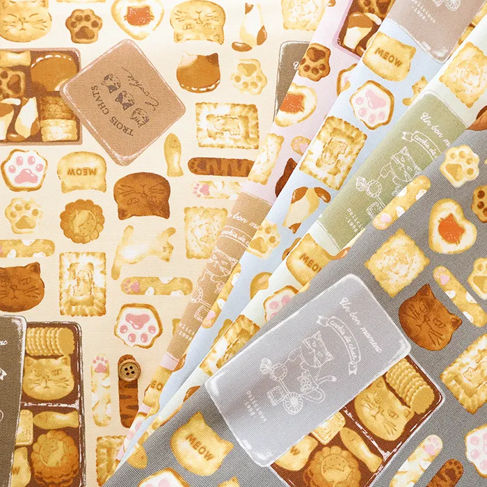 コットンオックスプリント生地　ネコのクッキー缶