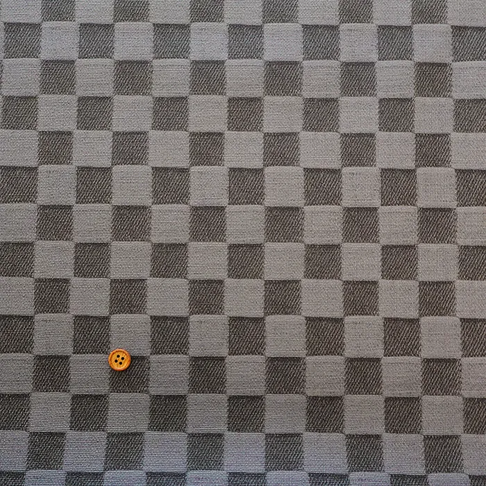 中国製　合皮　チェックプリント生地