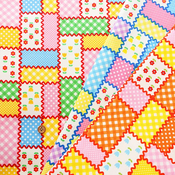 コットンオックスプリント生地　フラワーパッチ風