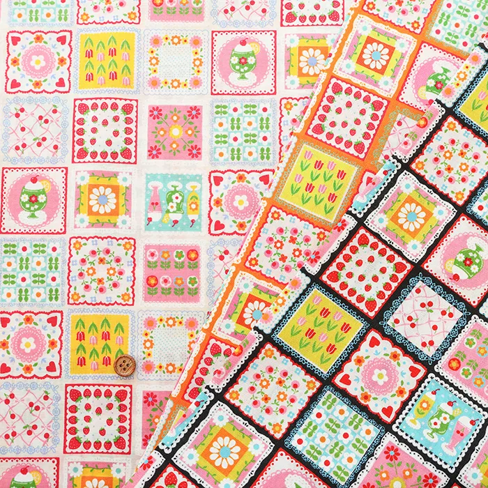 コットンスケアプリント生地　キュレトロ・パーティー　ハンカチ