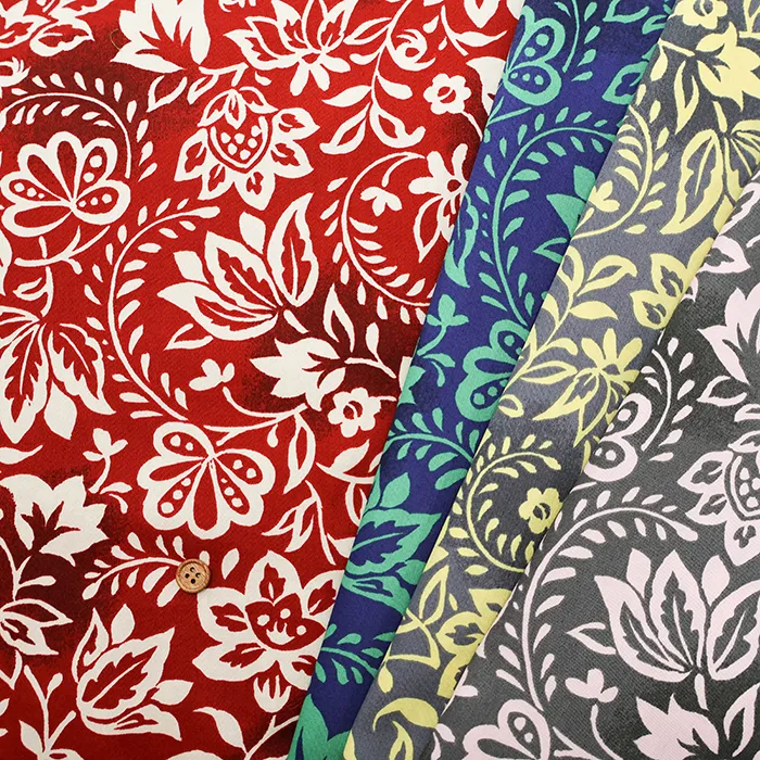 コットンシルエスサテンプリント生地　フラワー