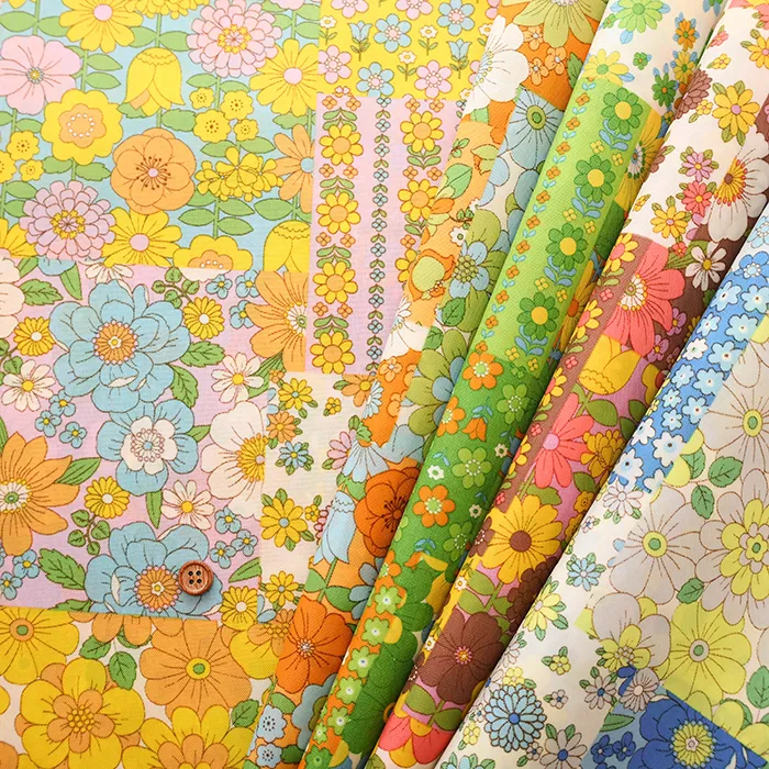 撥水加工　ナイロンオックスプリント生地　70s Design Flower Days(2-080-80011-1)