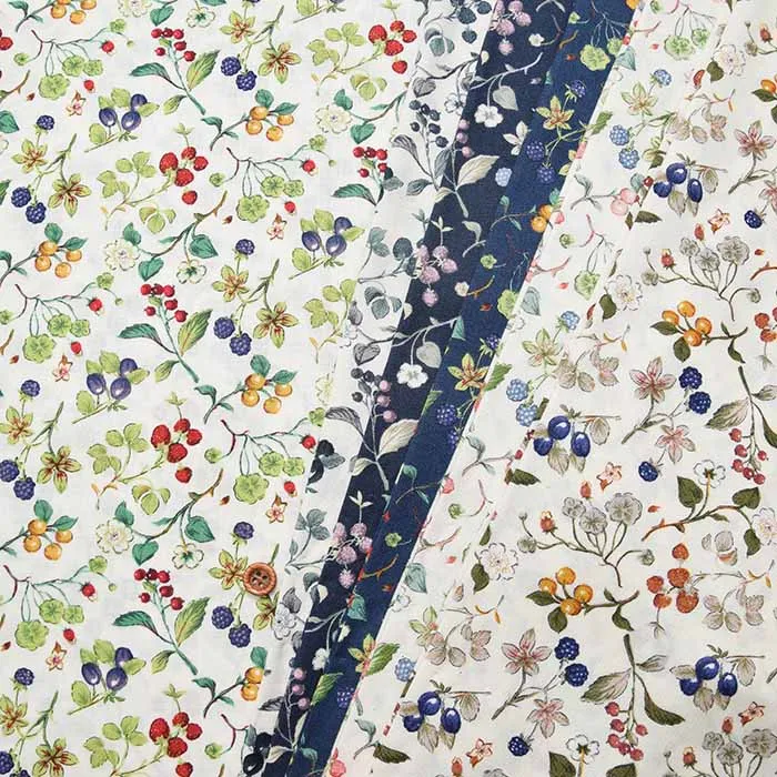 コットンスケアプリント生地　ミックスベリー