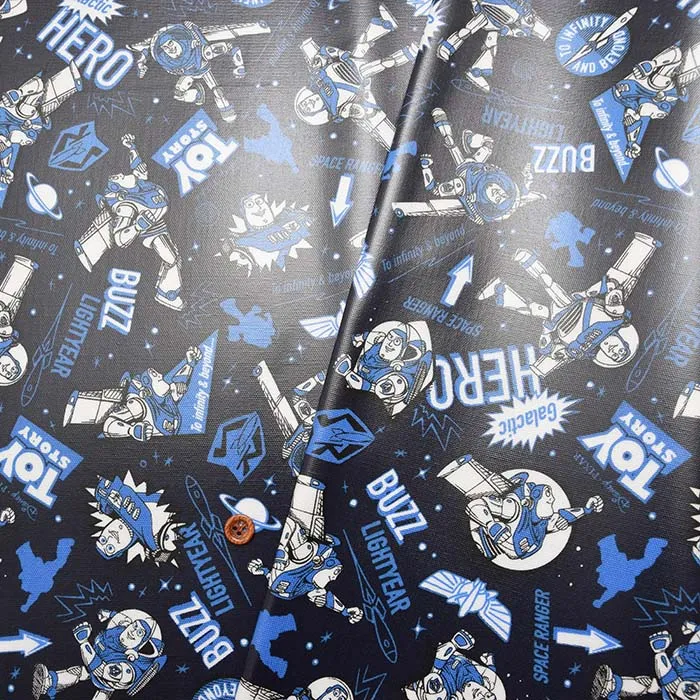 【0.5ｍラミネートカットクロス】コットンオックスプリントラミネート生地　トイストーリー　半つや