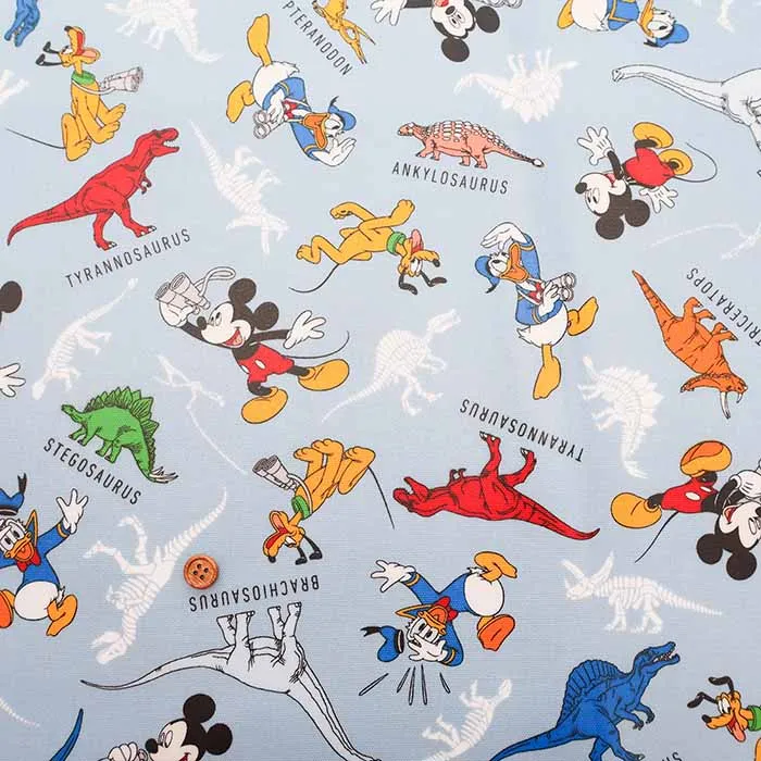 【0.5mラミネートカットクロス】コットンオックスプリントラミネート生地　ミッキーフレンズ&ダイナソー