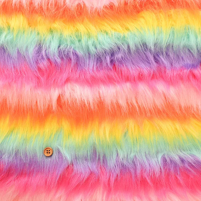 中国製　ポリエステルレインボーファー生地