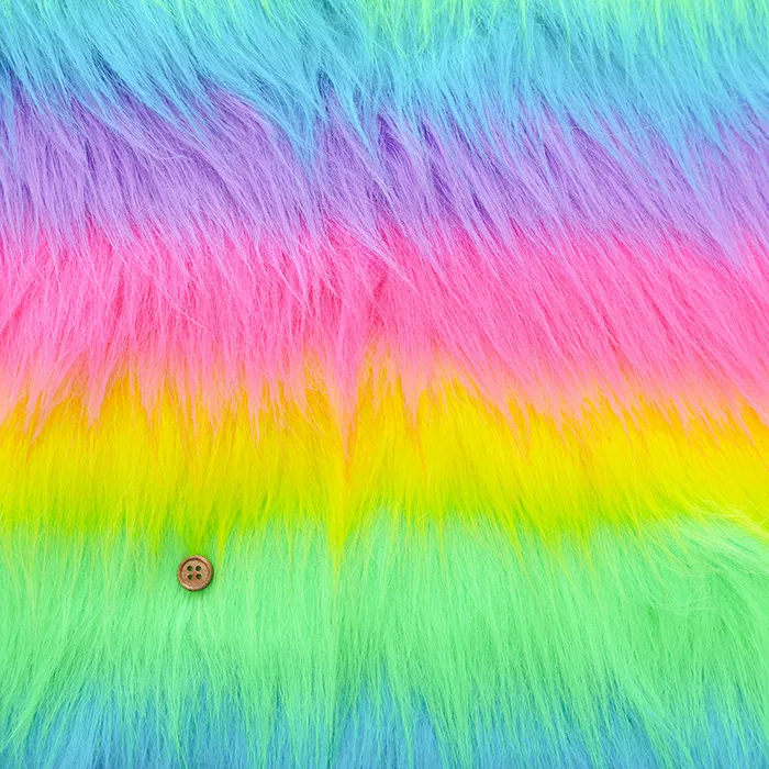 中国製　ポリエステルレインボーファー生地