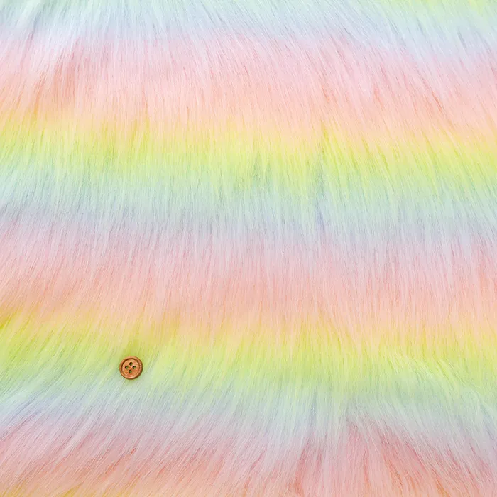 中国製　ポリエステルレインボーファー生地