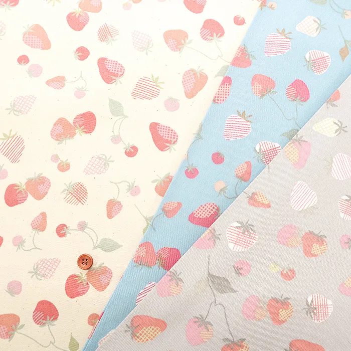 nina　コットンオックスプリント生地　Mansikka