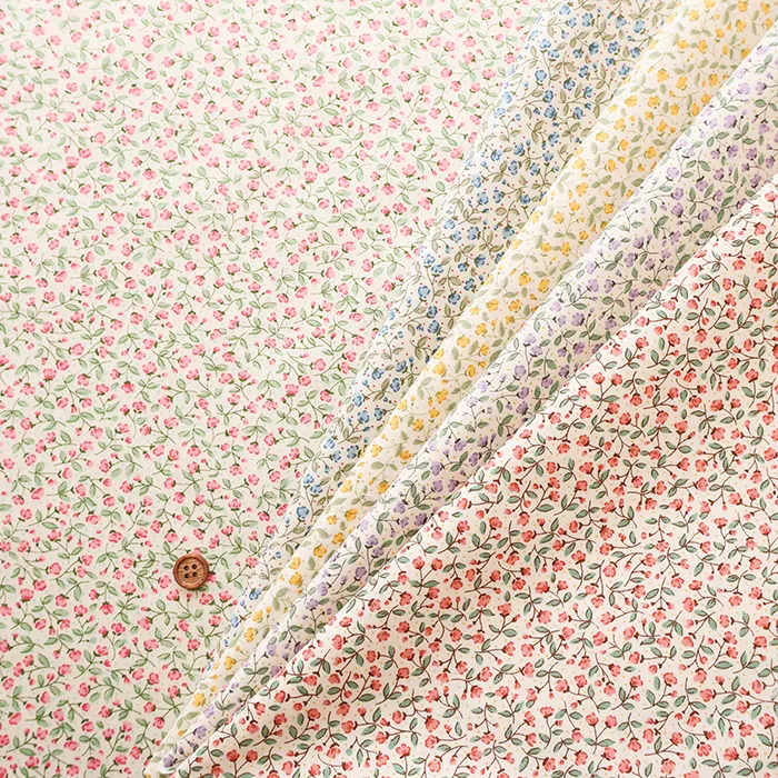 コットンブロードプリント生地　かすみ草