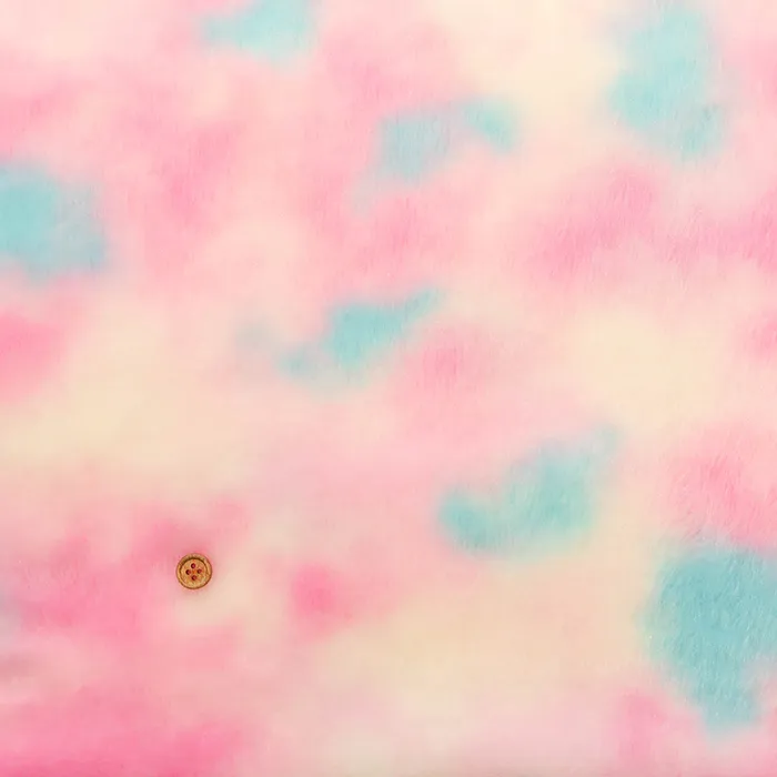 中国製　ポリエステルタイダイレインボーファー生地