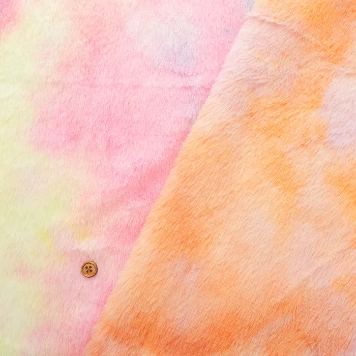 中国製　ポリエステルタイダイレインボーファー生地