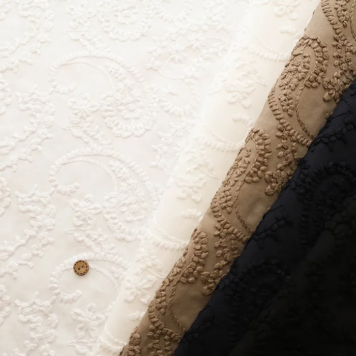 綿ローンコードレース生地　ペイズリー