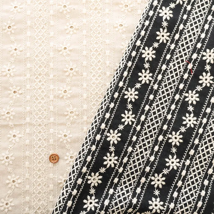 C/Lレース生地　ストライプフラワー