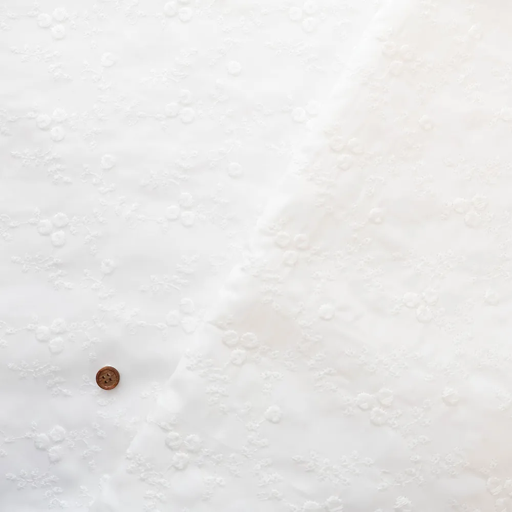 コットン60ローンオーバーレース生地　フラワー