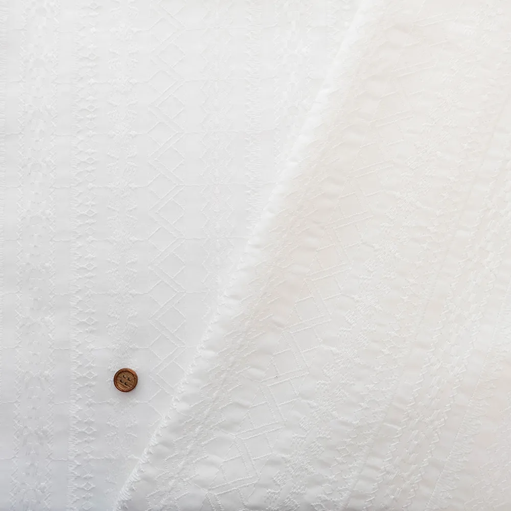 コットン60ローンオーバーレース生地　ストライプ