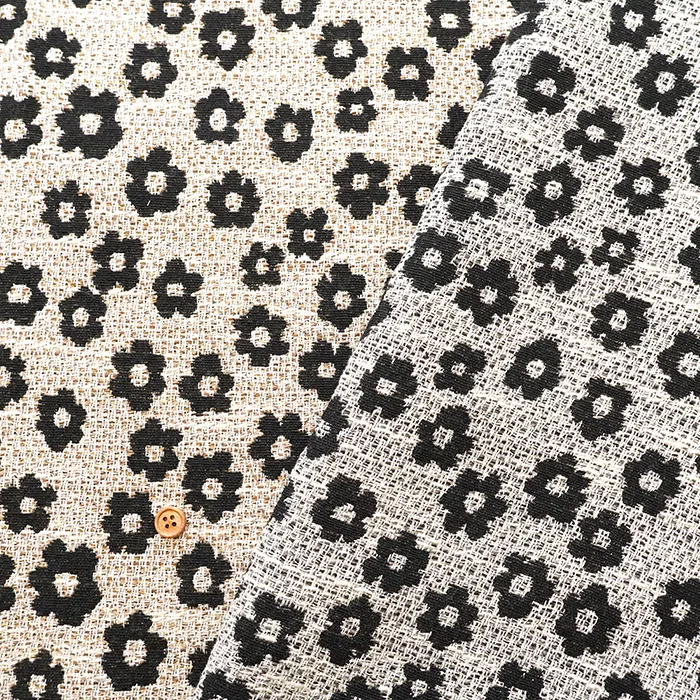 イタリア製　QUORUM　ジャガード生地　ミニフラワー