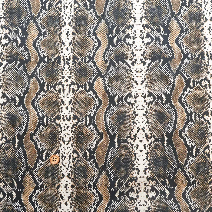 トルコ製　コットンデジタルプリント生地　アニマルパターン　パイソン